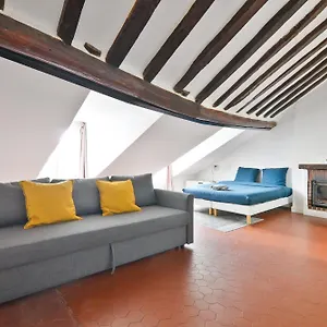 Quartier Saint-michel Notre-dame 2 Free Netflix Paris